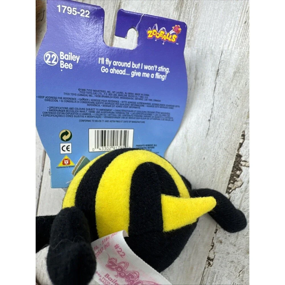 Assorted 1996 Tyco ZOOBALLS Lion Kangaroo Cow Dinosaur Bee Penguin Dog Pig Cat